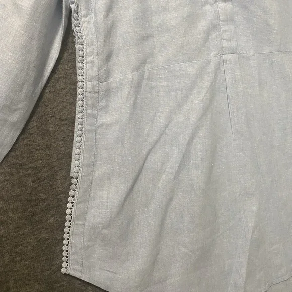 Crown & Ivy Linen Top Womens M Blue Embroidered Popover‎ Roll Tab Beachy Coastal - Picture 3 of 9